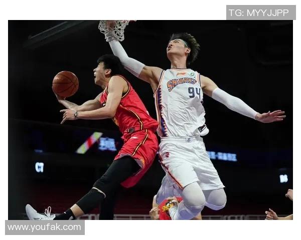 王哲林的篮球之路：从青涩少年到CBA巨星的成长历程与奋斗精神